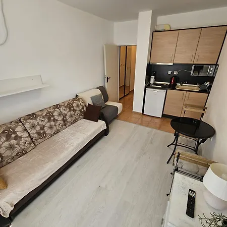 V Tichom Prostredi Marina Cape Апартамент Ахелой