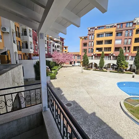 V Tichom Prostredi Marina Cape Апартамент Ахелой