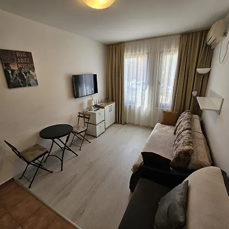 V Tichom Prostredi Marina Cape Апартамент *